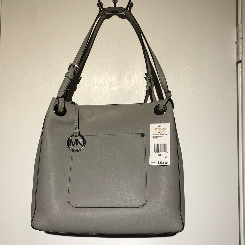 Michael Kors MD Shoulder Tote